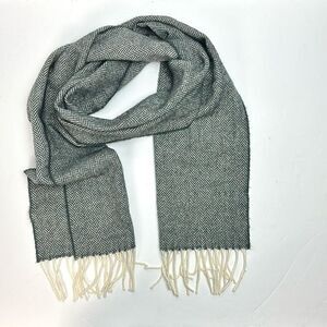 Foxford Lambs Wool Scarf Herringbone Gray White Fringe Ireland Men’s Women’s